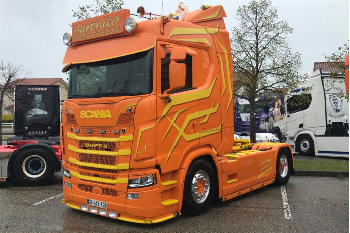 AURÉNICO; SCANIA S NORMAL CS20N 4X2