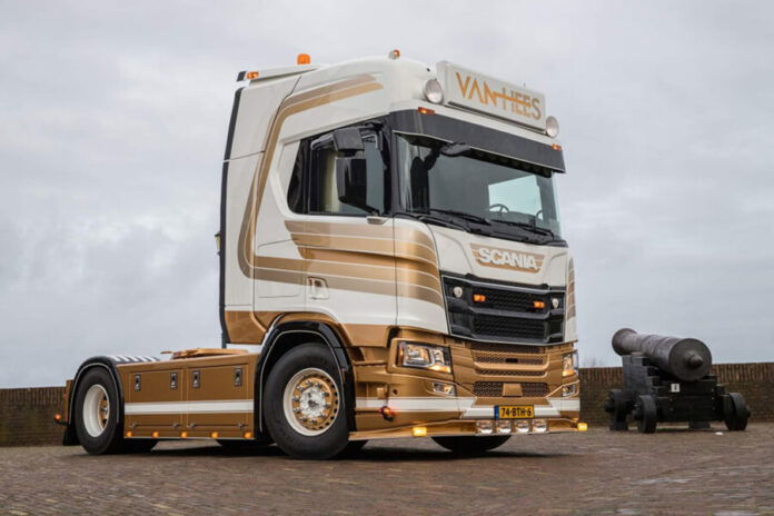 Van Hees; SCANIA R HIGHLINE CR20H 4X2 | WSI Models