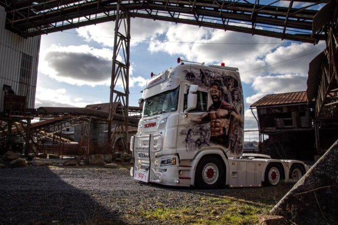 SCANIA   NEXT GEN S-SERIE HIGHLINE MET 3 ASSIGE KOELOPLEGGER  EISINGER - Afbeelding 2