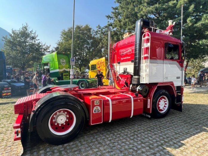 VOLVO F 12  4X2 DOLCETT - Afbeelding 6
