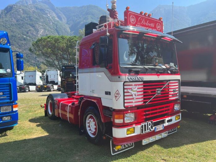 VOLVO F 12  4X2 DOLCETT - Afbeelding 5
