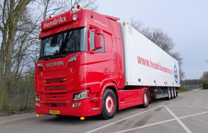 SCANIA  NGS 530 4X2 TREKKER MET 3 ASSIGE EKERI KOELOPLEGGER HENDRIKX EXPRESS - Afbeelding 2