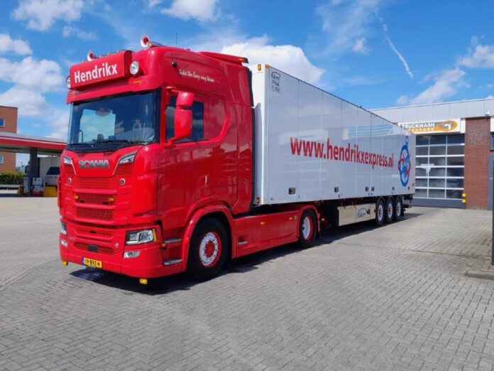 SCANIA  NGS 530 4X2 TREKKER MET 3 ASSIGE EKERI KOELOPLEGGER HENDRIKX EXPRESS - Afbeelding 3