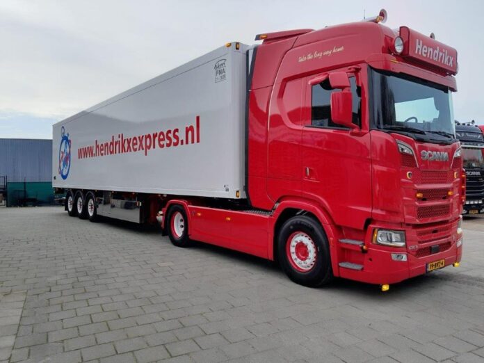 SCANIA  NGS 530 4X2 TREKKER MET 3 ASSIGE EKERI KOELOPLEGGER HENDRIKX EXPRESS - Afbeelding 6