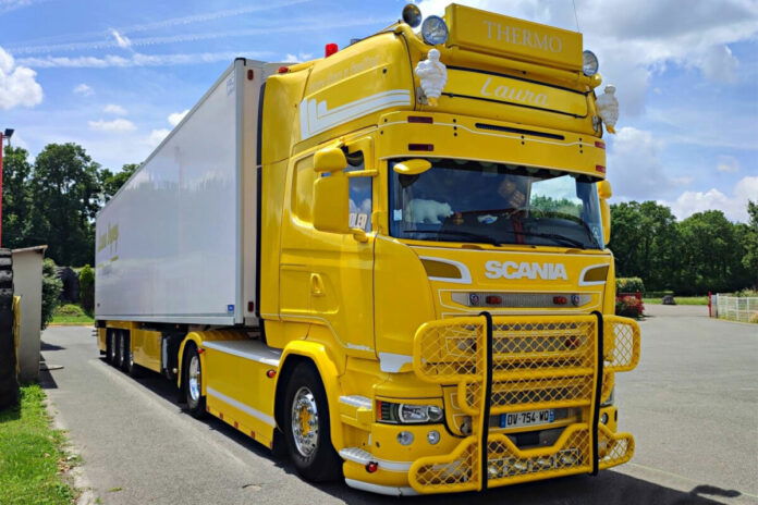 LAURATRANS; SCANIA STREAMLINE TOPLINE 4X2 REEFER TRAILER - 3 AXLE