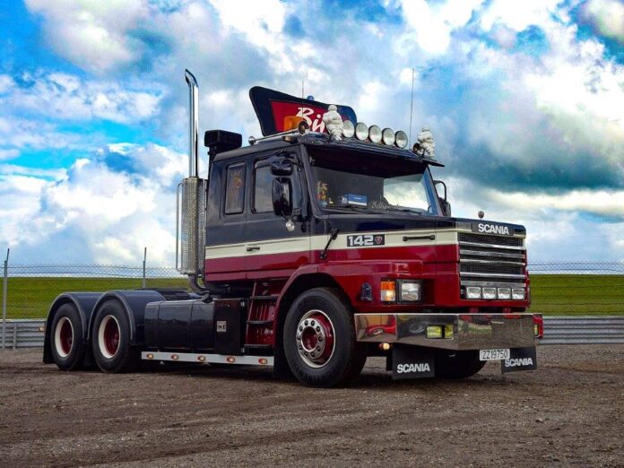 SCANIA  142 TORPEDO 6X2 SLEEPAS TREKKER  BIRKEBEKK - Afbeelding 2