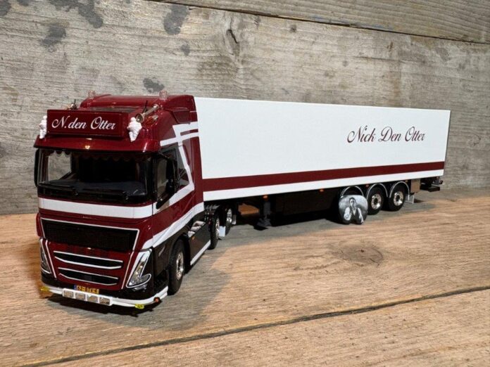    WSI VOLVO FH 05 GLOB 6X2 TWIN STEER + REEFER TRAILER  3 AXLE  N. DEN OTTER   