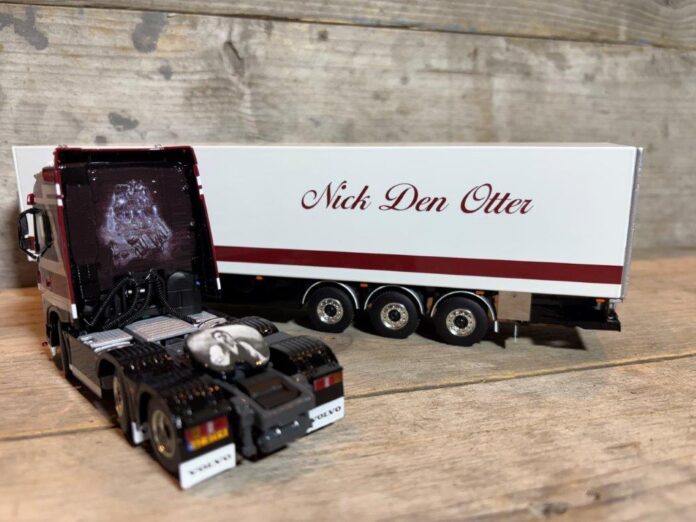 VOLVO FH 5 GLOB. 6X2 TWIN STEER + REEFER TRAILER  3 AXLE   N. DEN OTTER - Afbeelding 8