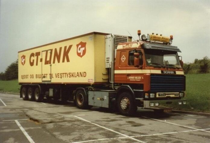 SCANIA  3 SERIE MET 3 ASSIGE KLASSIEKE  KOELOPLEGGER  WERNER NIELSEN