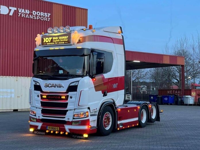 SCANIA  R SERIE HIGH VAN DORST LOGISTICS