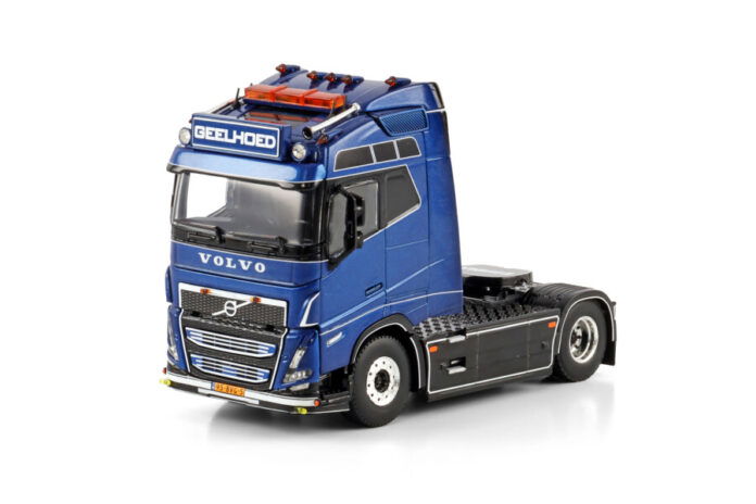 Geelhoed; VOLVO FH5 GLOBETROTTER 4X2 | WSI Models