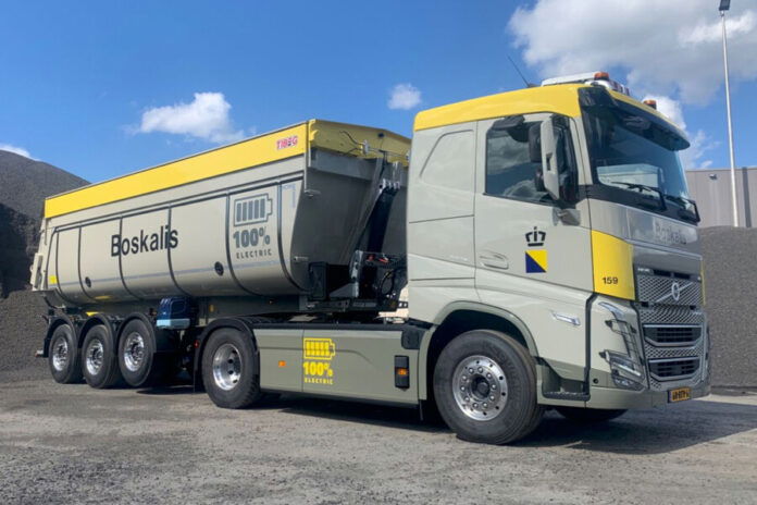 Boskalis; VOLVO FH5 SLEEPER CAB ELECTRIC | WSI Models