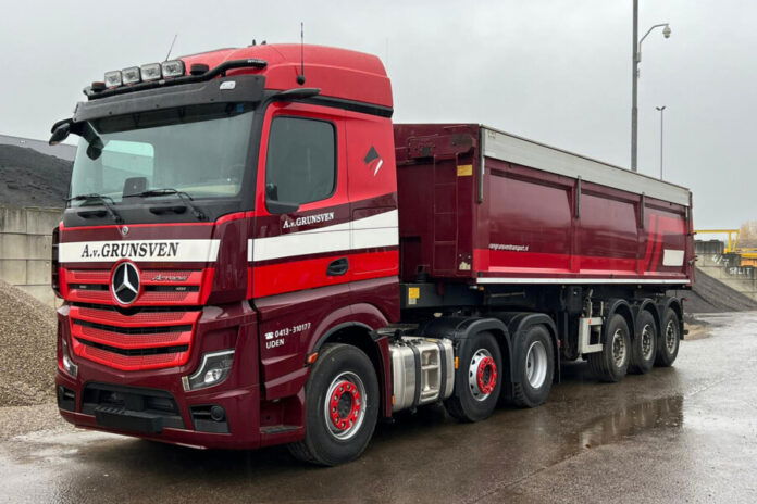 A. van Grunsven; MERCEDES-BENZ ACTROS MP | WSI Models