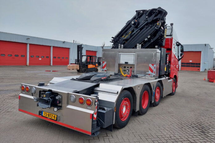 Wagenborg Nedlift; VOLVO FH5 GLOBETROTTE | WSI Models - Afbeelding 4