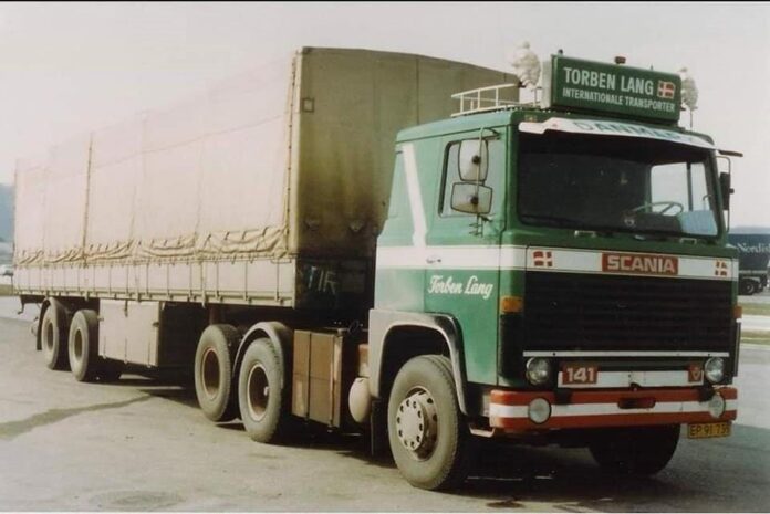 SCANIA 140 MET 2 ASSIGE KLASSIEKE  HUIFOPLEGGER TORBEN LANG   MIDDLE EAST LINE