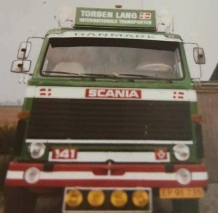 SCANIA 140 MET 2 ASSIGE KLASSIEKE  HUIFOPLEGGER TORBEN LANG   MIDDLE EAST LINE - Afbeelding 4
