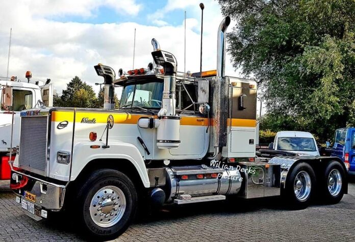 MACKRW SUPERSLINER 6X4 MET 3 ASSIGE BROSHUIS DIEPLADER  VAN DEN HERIK - Afbeelding 7