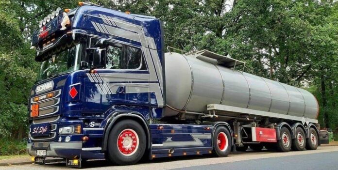 SCANIA  R SERIE TOPLINE 4X2 TREKKER MET 3 ASSIGE TANKOPLEGGER  SL LOGISTICS - Afbeelding 2