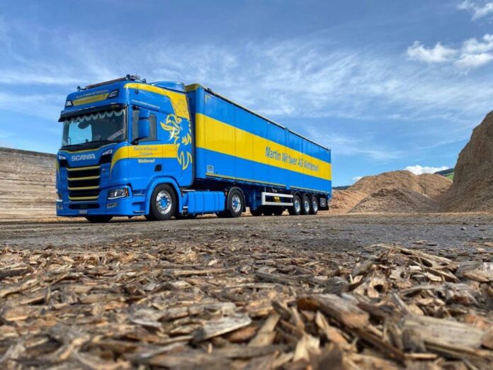 SCANIA  NEXT GEN R-SERIE HIGHLINE MET 3 ASSIGE WALKINGFLOOR OPLEGGER  MARTIN WITTWER - Afbeelding 2