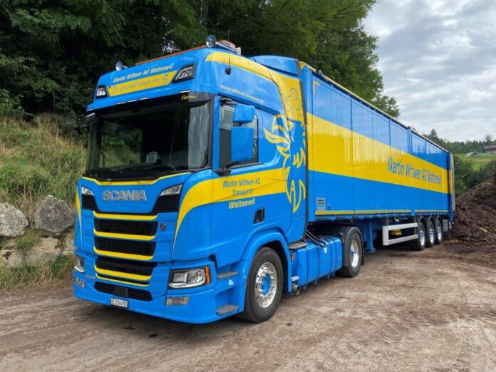 SCANIA  NEXT GEN R-SERIE HIGHLINE MET 3 ASSIGE WALKINGFLOOR OPLEGGER  MARTIN WITTWER