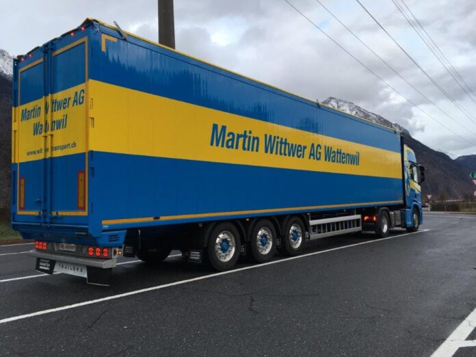 SCANIA  NEXT GEN R-SERIE HIGHLINE MET 3 ASSIGE WALKINGFLOOR OPLEGGER  MARTIN WITTWER - Afbeelding 4