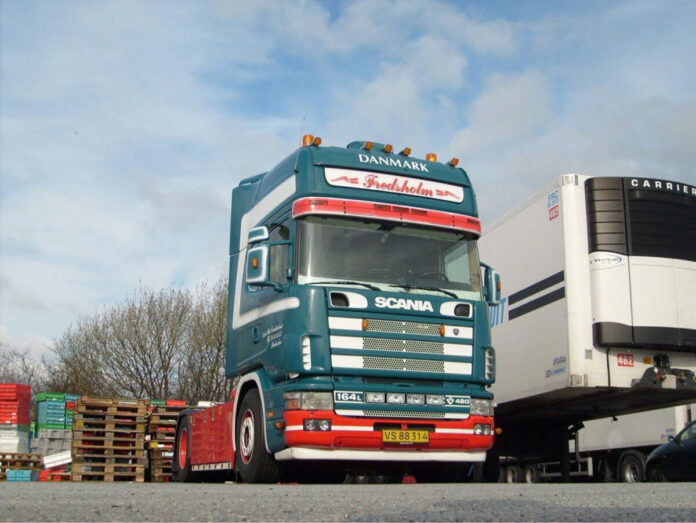FREDSHOLM; SCANIA 4 SERIES TOPLINE 4X2