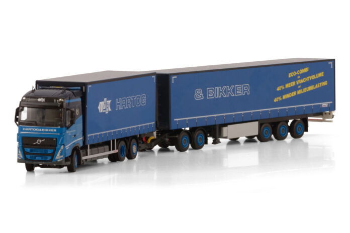 HARTOG & BIKKER; VOLVO FH5 GLOBETROTTER RIGED CURTAINSIDE TRUCK 6X2 TAG AXLE CURTAINSIDE TRAILER - 3 AXLE + DOLLY LOW