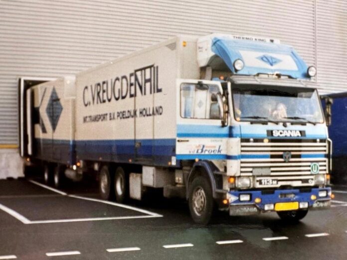 SCANIA  113 MOTORWAGEN MET 2 ASSIGE WIPKAR C. VREUGDENHIL - Afbeelding 2