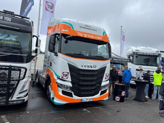 IVECO S-WAY 4X2 TREKKER  TIP SCHWABENTRUCK