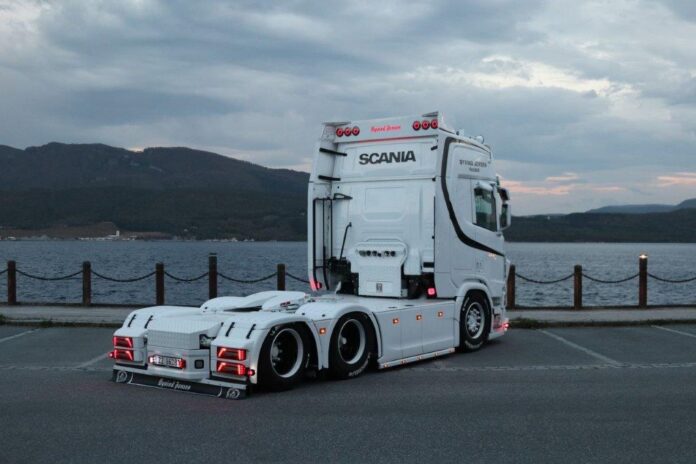 SCANIA NEXT GEN R SERIE HIGHLINE 6X2 SLEEPAS TREKKET  JENSEN - Afbeelding 3