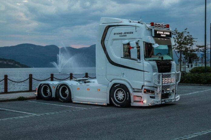 SCANIA NEXT GEN R SERIE HIGHLINE 6X2 SLEEPAS TREKKET  JENSEN - Afbeelding 4