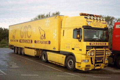 WASSINK; DAF 95XF SUPER SPACE CAB 4X2 REEFER TRAILER - 3 AXLE
