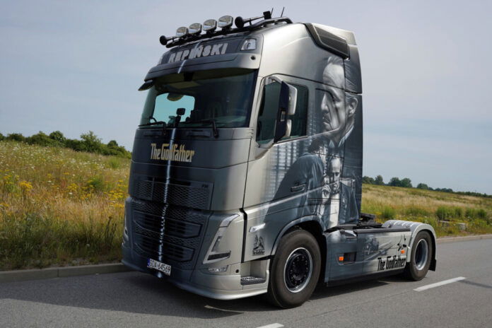 REPINSKI GODFATHER; VOLVO FH5 GLOBETROTTER XL 4X2