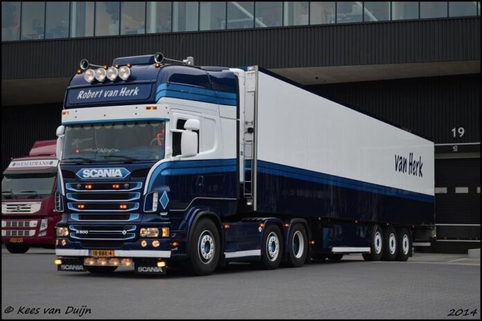 SCANIA R6 TOPLINE 6X2 VOOR LOOPAS KOEL OPLEGGER 3 ASSEN ROBERT VAN HERK  EXCLUSIEF TONTOYS OSS - Afbeelding 4