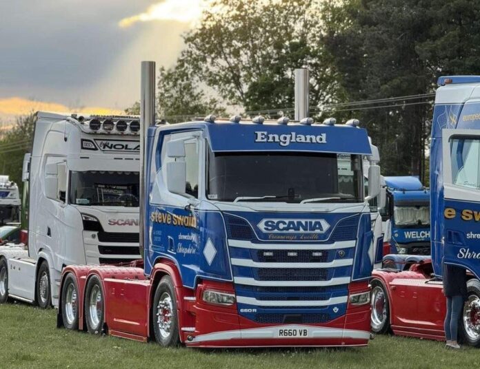 SCANIA NEXT 660R MET 3 ASSIGE HUIFTRAILER  STEVE SWAIN - Afbeelding 7