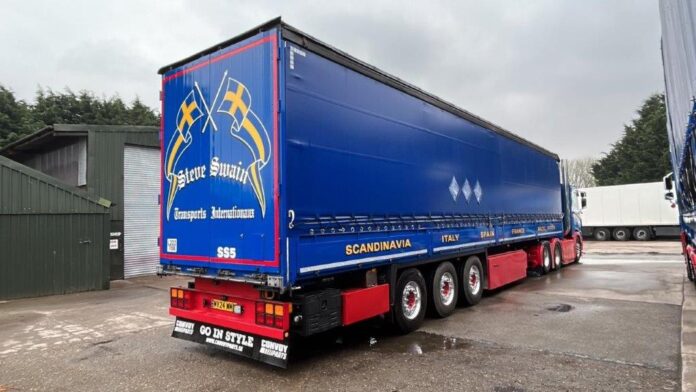 SCANIA NEXT 660R MET 3 ASSIGE HUIFTRAILER  STEVE SWAIN - Afbeelding 4