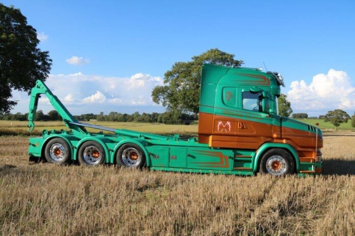 SCANIA TORPEDO HIGHLINE 8X4 HAAKARM MOTORWAGEN MET AANHANGER KILDEBRONDE - Afbeelding 8
