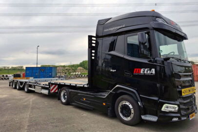 MEGA TRANSPORT; DAF XG+ 4X2 FLATBED MEGA TRAILER - 3 AXLE
