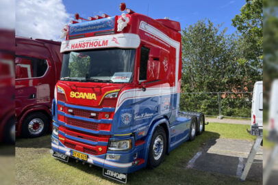 JENS H. PETERSEN; SCANIA R HIGHLINE CR20H 6X2 TAG AXLE