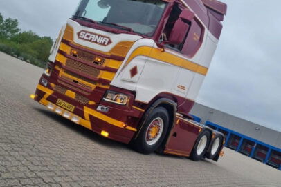 J. Jensen Scania Next Gen R-serie 6x2 sleepas trekker