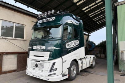 Kralowetz Volvo FH Aero XXL 4x2 met 3-assige tankoplegger
