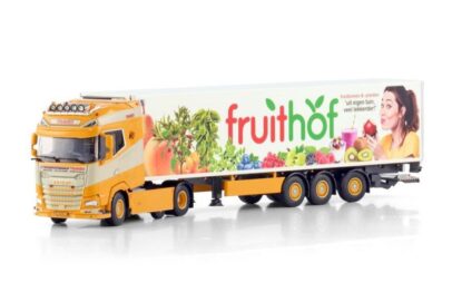   DAF XG + 6X2  MIDLIFT AXLE TRIDEC REEFER TRAILER  3 AXLE  TRANSPORTBEDRIJF  TRAVEO  