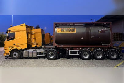 BERTSCHI; DAF XF SH WITHOUT SKY LIGHTS 4X2 30FT CONTAINER TRAILER - 3 AXLE + 20FT TANK CONTAINER