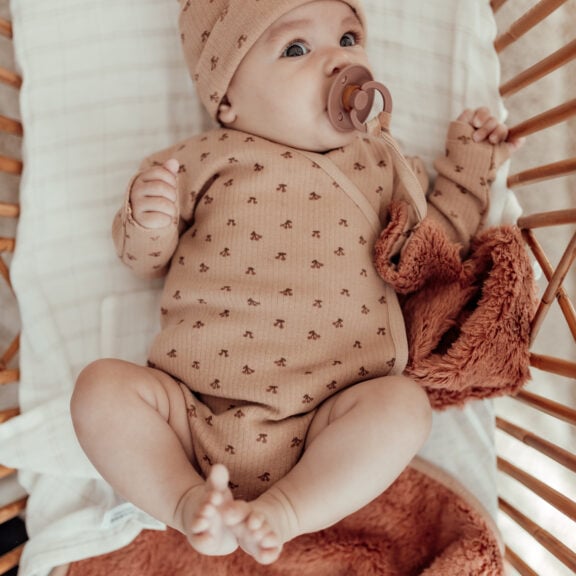 Snoozebaby - Mutsje cherry pink - Afbeelding 2