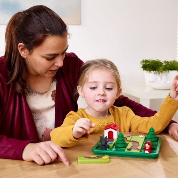 Smart Games Roodkapje denkspel gezelschapsspel familiespel logica logic