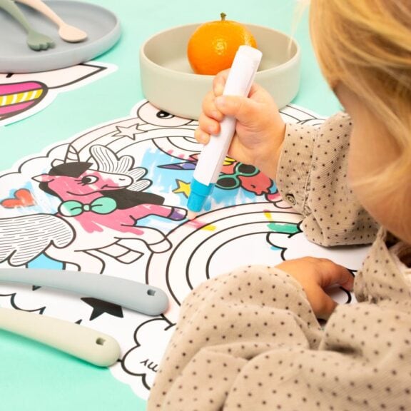 OMY - Kleuren met water - Placemats Lily creatief kleurplaat placemat verven