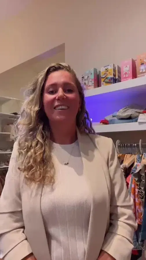 Live Insta SALE kids meisjes maat 98 t/m 128.

3/4