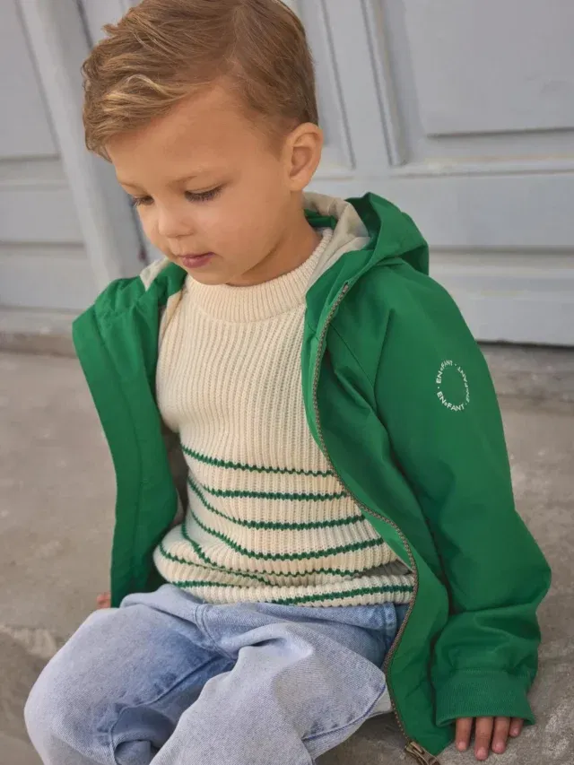 ✨De jas waar iedereen gek op is! 

Ze zijn er weer! De zomerjasjes van En Fant. Minstens zo populair als de winterjassen van dit merk. 

Ze zijn niet alleen winddicht 💨, maar ook water- en vuilafstotend 💦 Hét ideale jasje dus om mee buiten te spelen ongeacht de weersomstandigheden. In drie prachtige kleuren. Vanaf maat 92 t/m 128. 

📩 Reserveren en graag eerst komen passen? Dat mag! Stuur ons een DM of stuur een mail naar info@zoubisoukids.nl ☺️

#zoubisoukids #zomerjassen #nieuwecollectie #kinderkleding #enfant