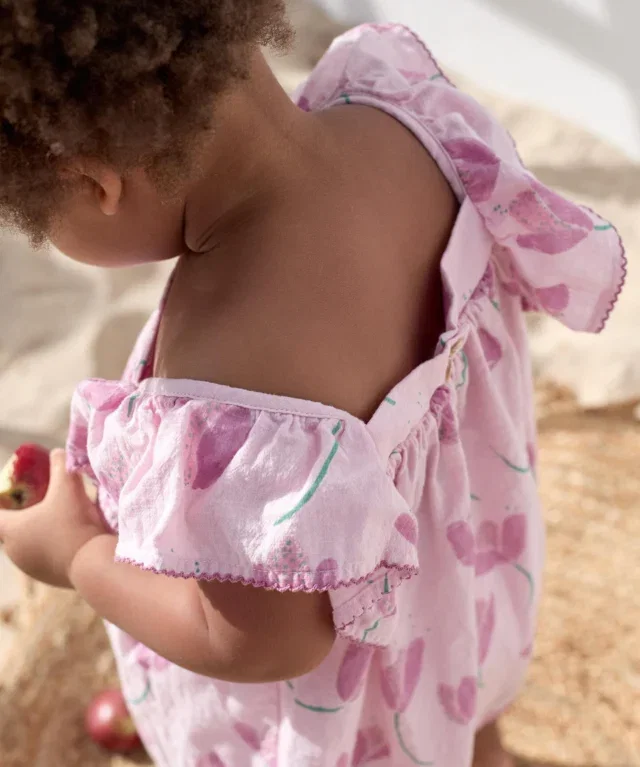 PLAY UP 🌿
Zacht en tijdloos

De collectie van Play Up is gemaakt van fijne, natuurlijke materialen en zit heerlijk comfortabel. De zomercollectie kenmerkt zich door mooie zachte en neutrale kleuren. Van fijne sweaters en leggings tot T-shirts en makkelijke shorts. Voor elk kindje iets moois. 

Bij ons verkrijgbaar vanaf maatje 62 t/m 92. Ontdek Play Up voor je kleintje in de winkel of op onze webshop 🤍

#zoubisoukids #playup #babykleding #nieuwecollectie #zomerkleding
